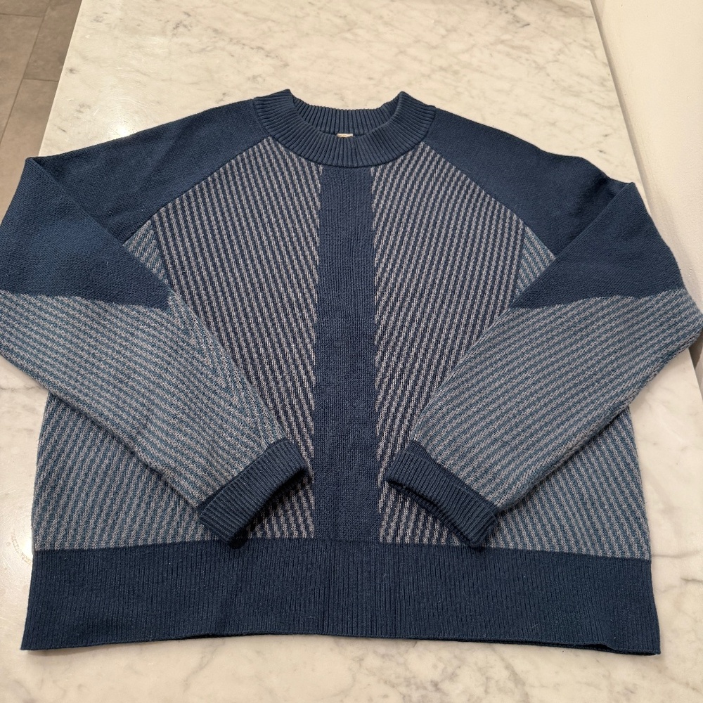 Lululemon sweater